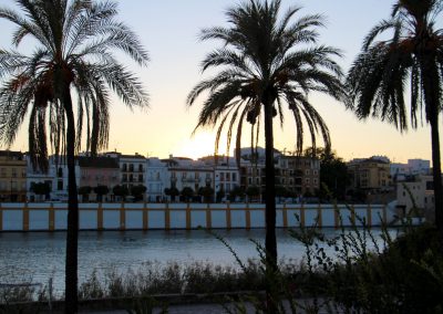 Am Flussufer in Guadalquivir mit Blick nach Triana