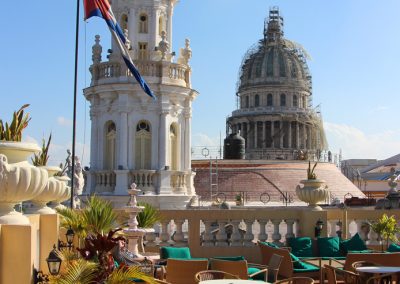 Dachterrasse des geschichtsträchtigen Hotel Inglaterra