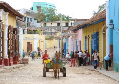 In den bunten Gassen von Trinidad unterwegs